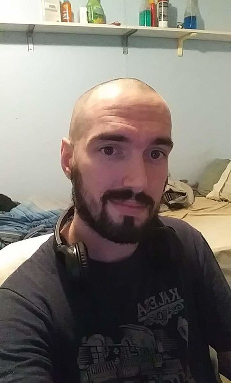 Matt Balfouri nice star photo