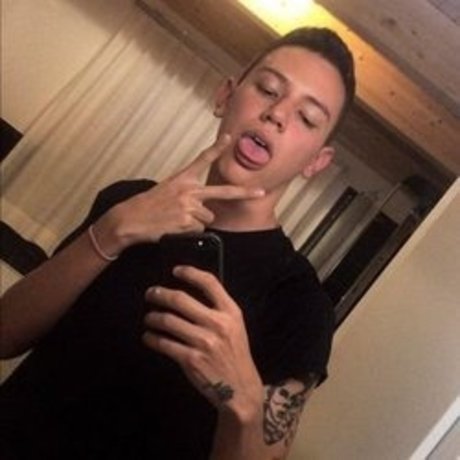 Mateo Quintero star hot pics