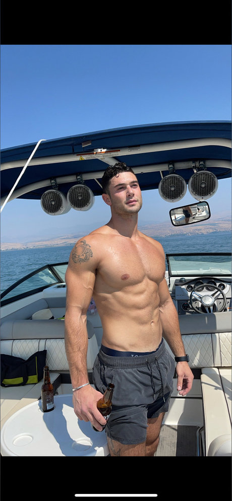 Master Apex model perfect pics