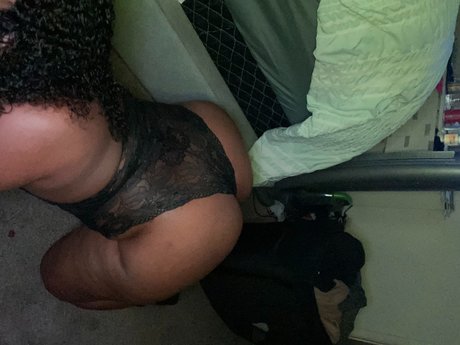 MaskedUpFiji naked pornstar pic