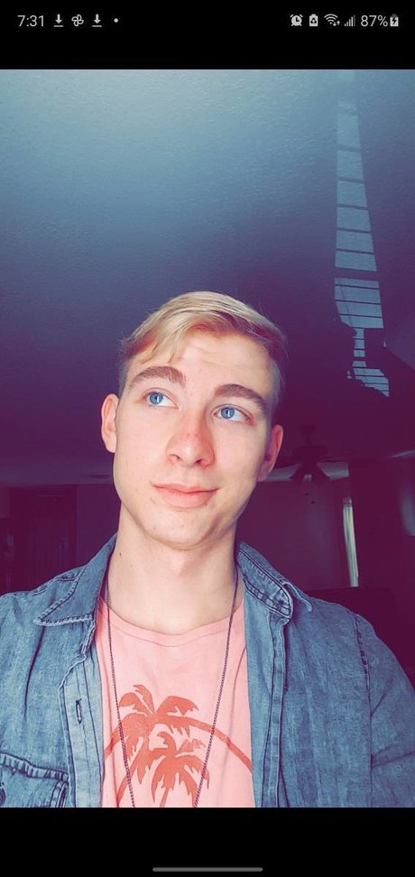 Bebeauxxx beautiful actress image