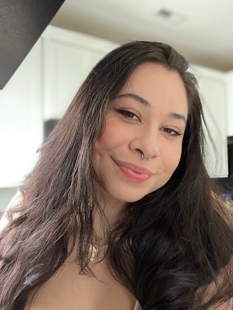 Messy Maia top actress pic