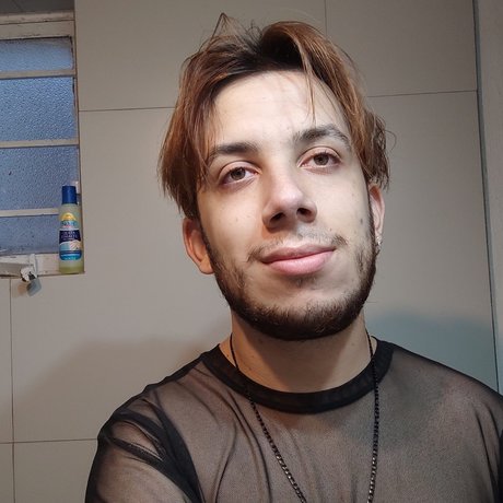 MenaLux exclusive model images