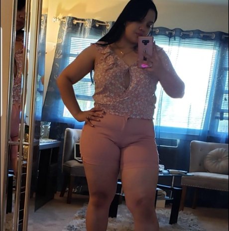 La Mu eca De Oro model hot photos