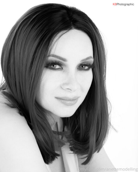 Aneta Hradecka Profile pic