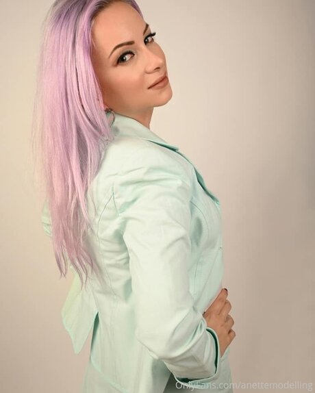 Aneta Hradecka naked star galleries