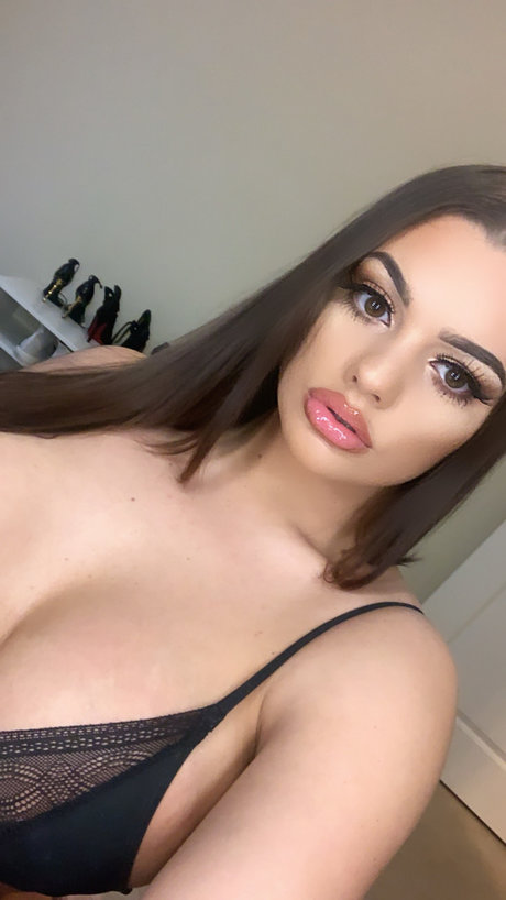 Megmariexxxxx model pics