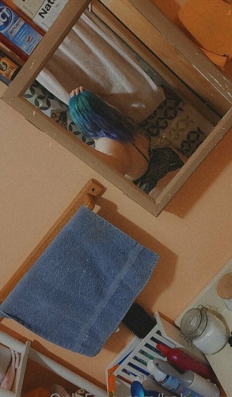 baby vix model art picture