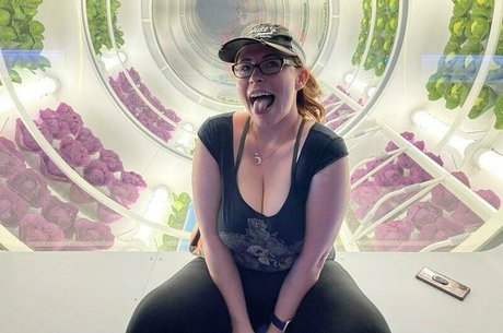 miss lollipop model naked pic