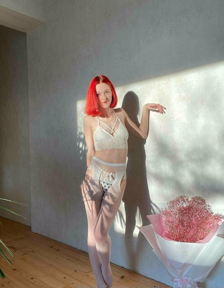 leelooflame nude star images