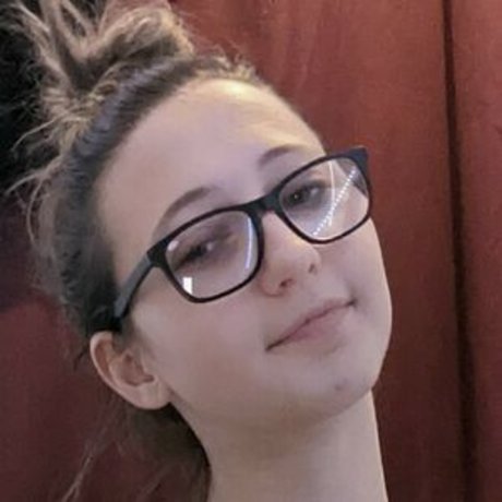 Courtneyyyyxox star adult pics