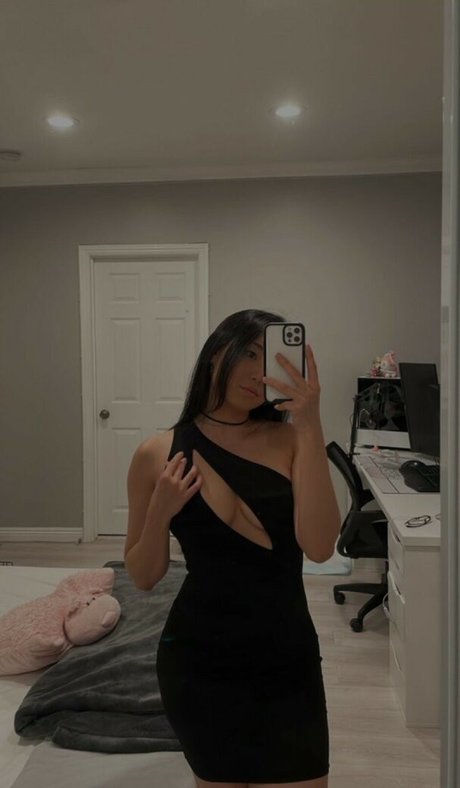 Juziis exclusive pornstar pic