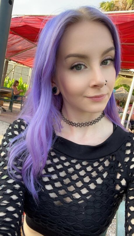 kinkynyrafree model nude images