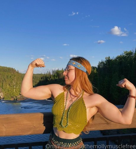 themollymuscle model xxx pic