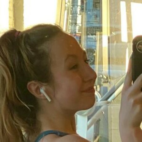 themollymuscle model pic