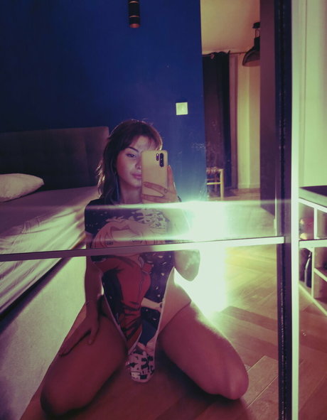 sereniakeer free actress photo