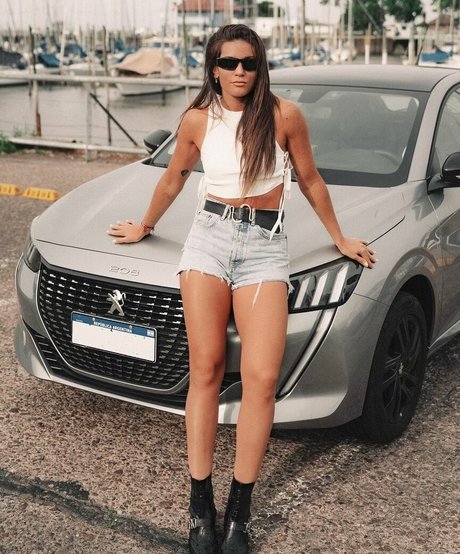 Agustina Albertario perfect star galleries