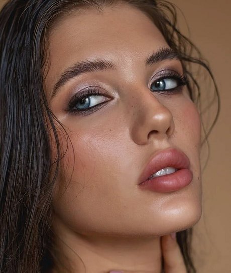 Alina Enero star exclusive picture