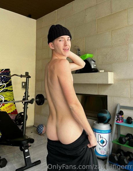 zayhilfigerrr pornstar nude gallery