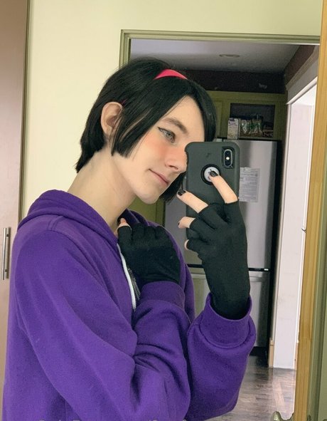 femboycherryblossom nudes actress photo