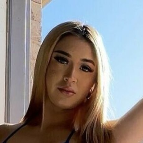 Daisy Tapia erotic model images