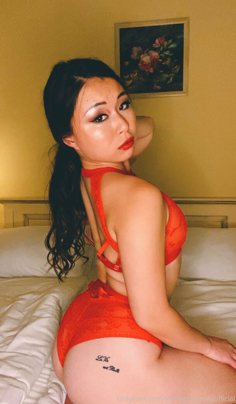 yimingcuriosityofficial xxx actress img