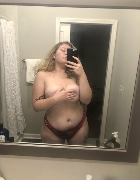 scorpiheauxx sex model pic