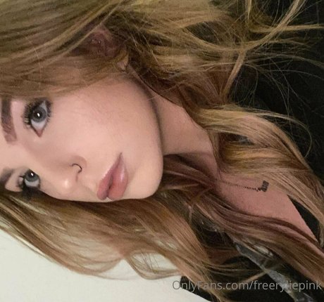 freeryliepink model sex image
