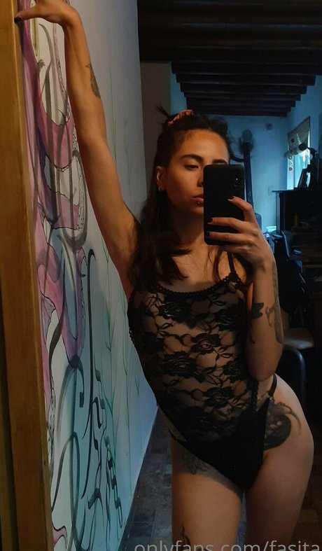 fasita model sexy pic