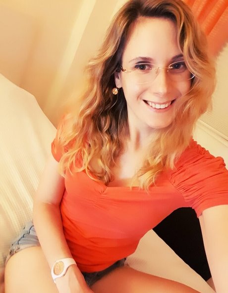 ellyedelweiss free pornstar img