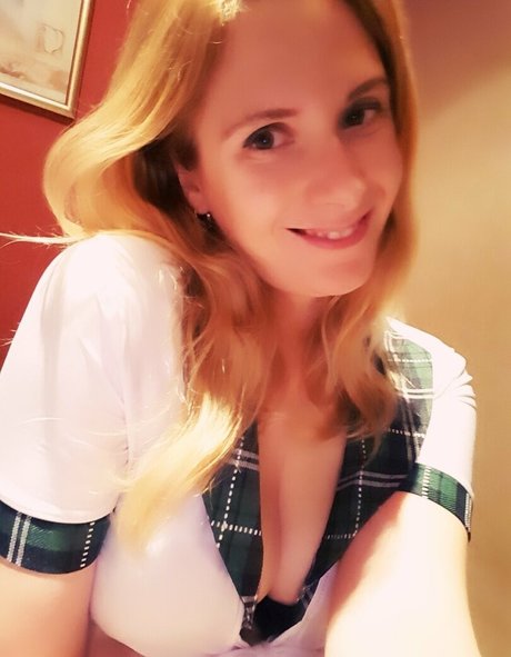 ellyedelweiss pornstar hot pictures