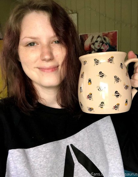 donutosaurus pornstar sexy photo