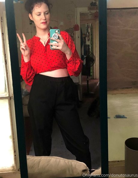 donutosaurus star hot image