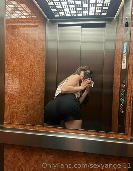 sofiaa2307 pornstar nude picture