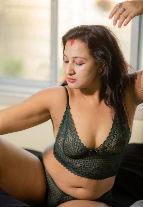 Mili Debnath Nude star erotic galleries