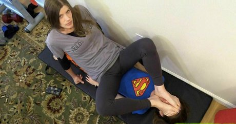 bellsfeetandass model art pic