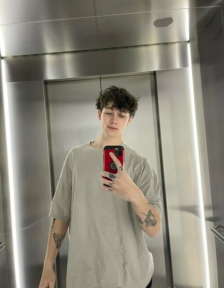 dakarluca model naked archive