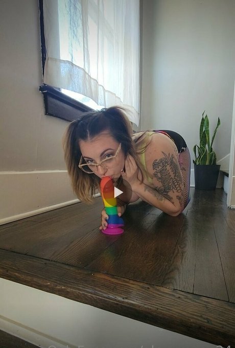 alexxrenee24 porn star pic