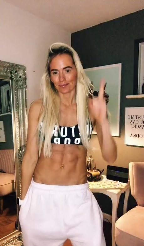 Amy Jo Simpson hot star img