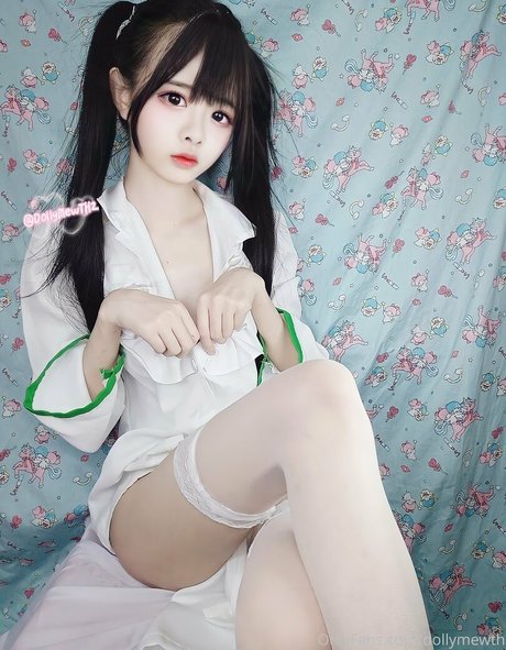 DollyMewTH erotic pornstar picture