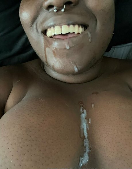 Strifequeeneris sexy actress images