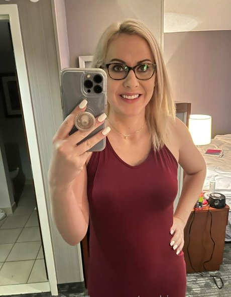 sophiaroseisreal best star img