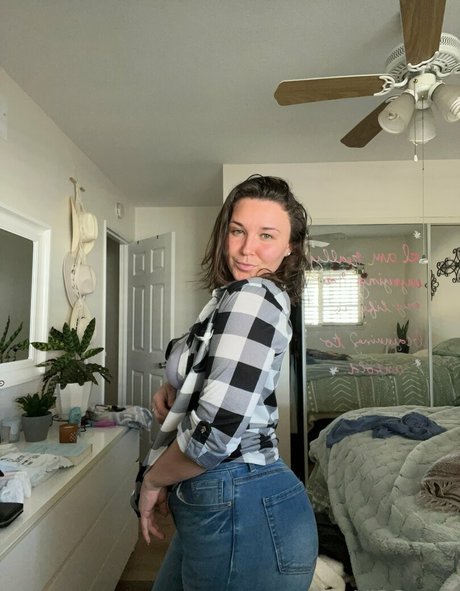 courtneylynnfree hot pornstar pics