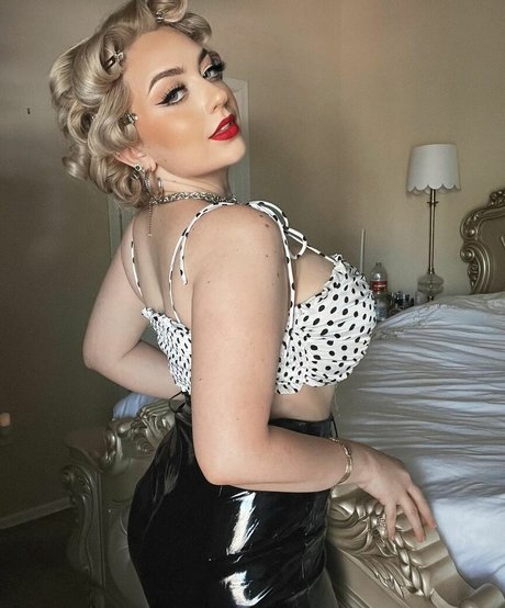 Joanne Rose star best image