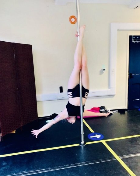 Femmefataleairsoft star free picture