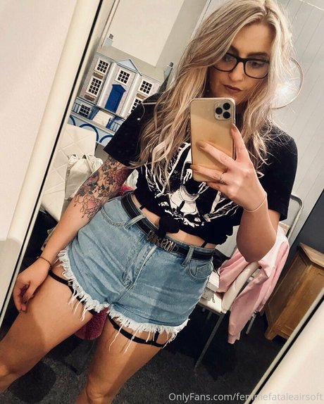 Femmefataleairsoft nudes pornstar pics