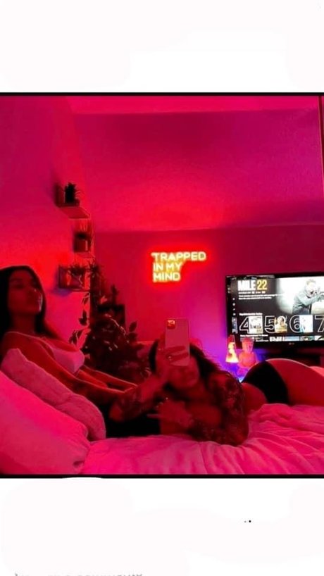 Hille pornstar adult pic