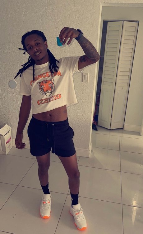 Micah Cruz model exclusive img