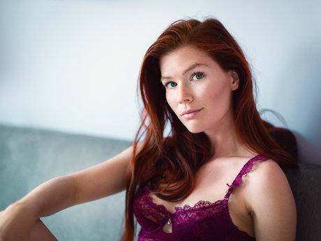 Mia sol Miastune perfect model image