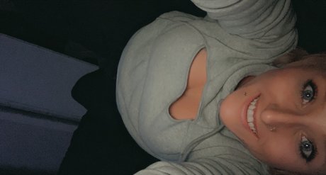 Bella Parsons nudes model photos